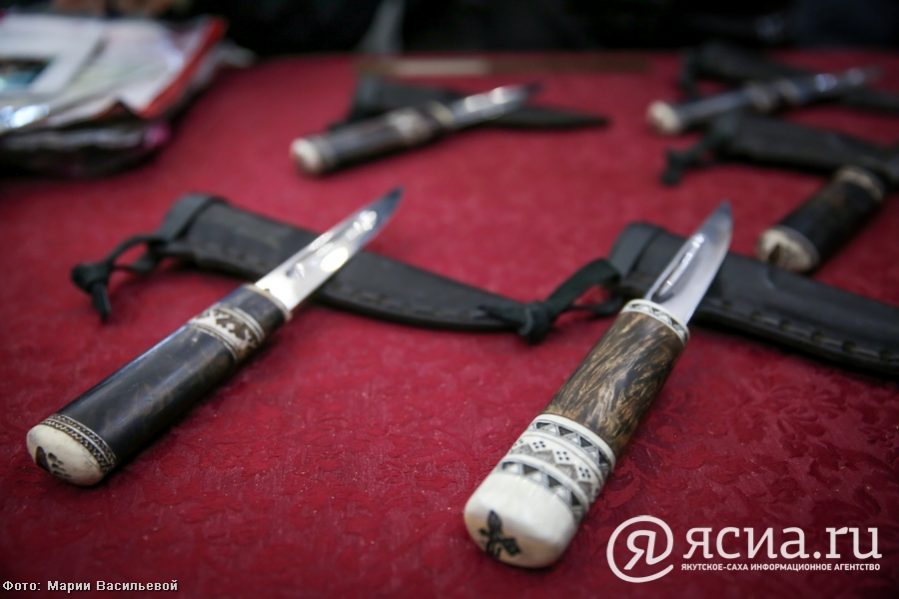 Фоторепортаж с выставки «Дархан Уус»: Брутальность, красота и практичность якутского ножа