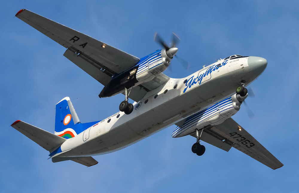 Самолет «Ан-24» совершил аварийную посадку в аэропорту Якутска