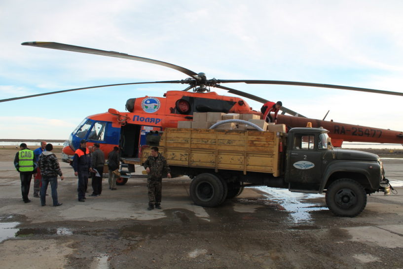 Гуманитарная помощь доставлена в пострадавший от паводка Нижнеколымский район Якутии