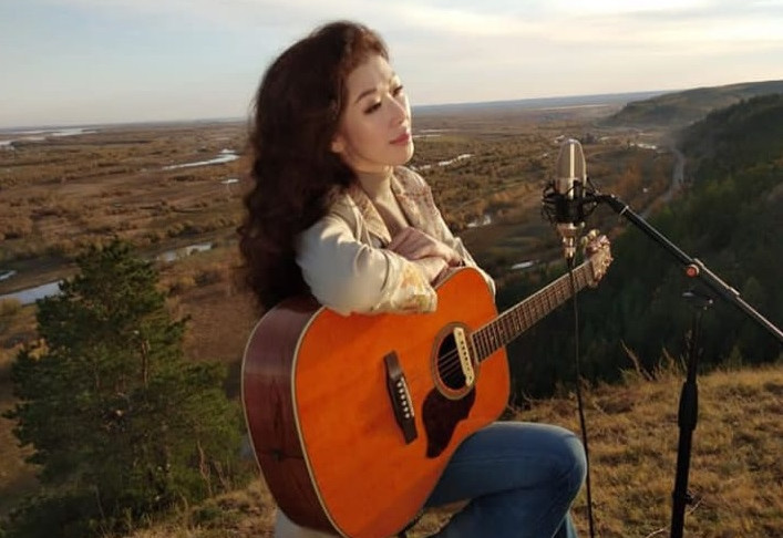Якутская певица Варя Ларионова готовит новый образ и снимает два видеоклипа