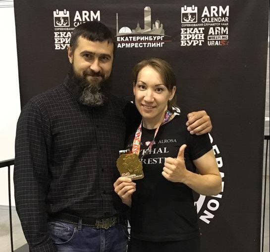 Айхальская спортсменка привезла «золото» с международного фестиваля по армспорту