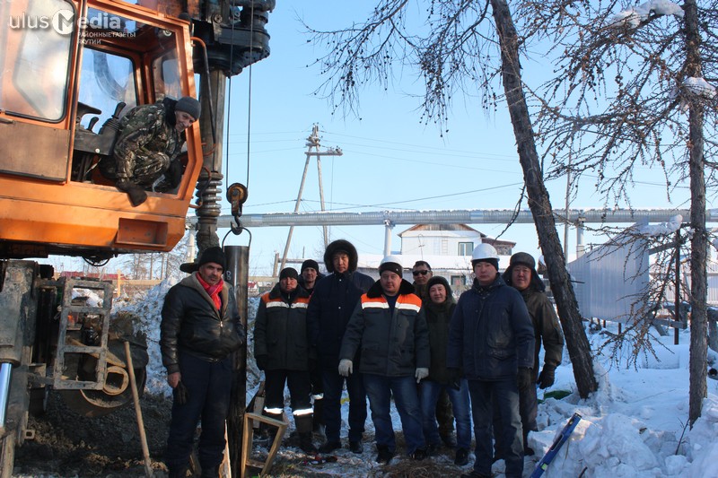 В Среднеколымске забили сваю первого каменного многоквартирного дома для детей-сирот