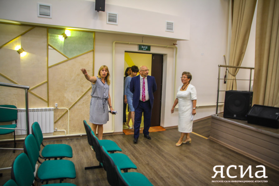 Участники регионального совещания Минтруда РФ посетили учреждения для детей с особыми потребностями