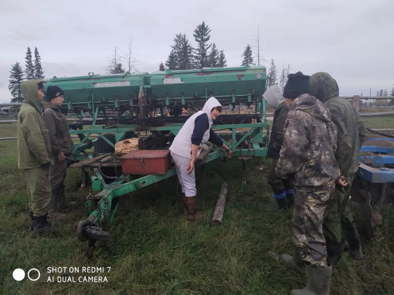 Будущие молодые аграрии Якутии осваивают профессию на практике  