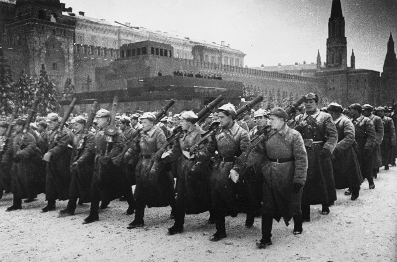 Этот день в календаре. 7 ноября