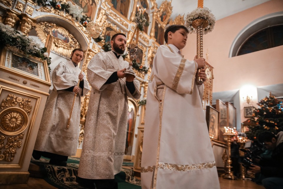 Фоторепортаж. Православные якутяне встретили Рождество Христово