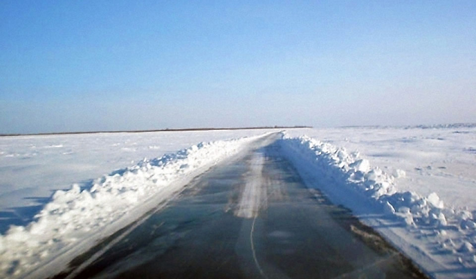 В Якутии на трех ледовых автозимниках увеличена грузоподъемность
