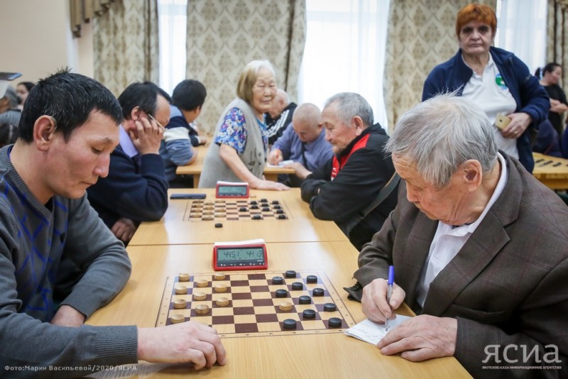 В Якутске начался чемпионат по шашкам среди лиц с ограниченными возможностями здоровья