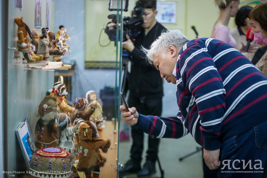 В Якутске открылась выставка кукол Анны Манько
