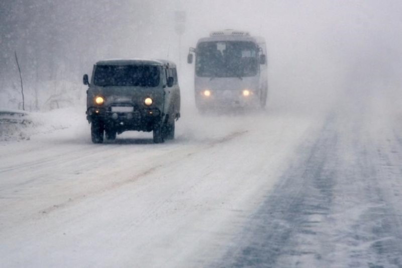В ряде районов Якутии ожидается метель. МЧС рекомендует автоводителям быть внимательнее на дороге