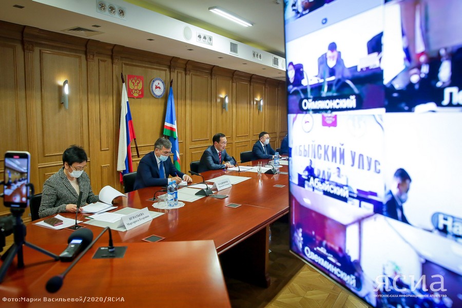 Глава Якутии: На местах необходимо разворачивать работу по электронной системе контроля