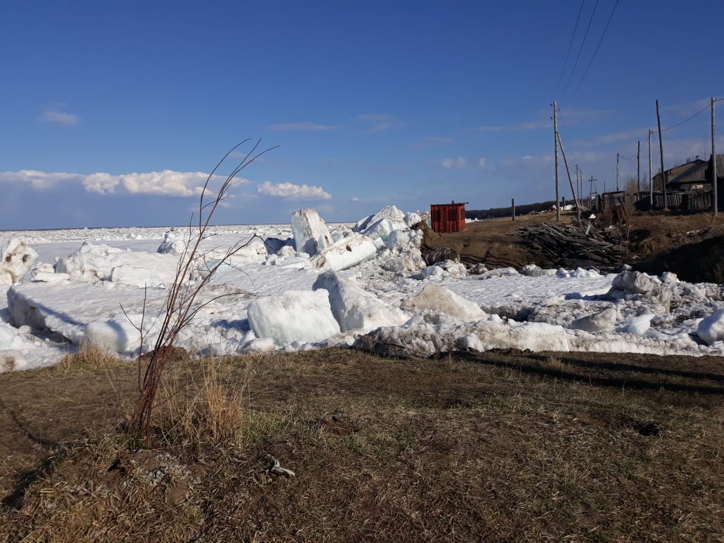 На реке Лене у поселка Витим началась подвижка льда