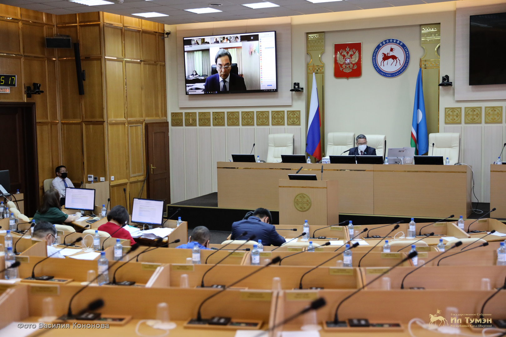 Парламент Якутии принял отчет правительства по исполнению бюджета
