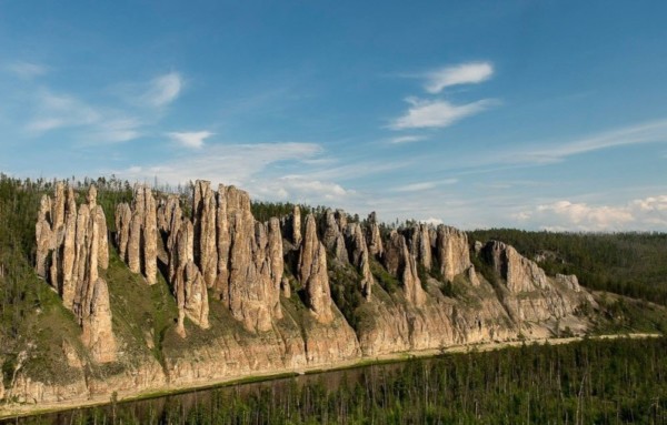 Ленские столбы вошли в «15 чудес России», которые сотворила сама природа