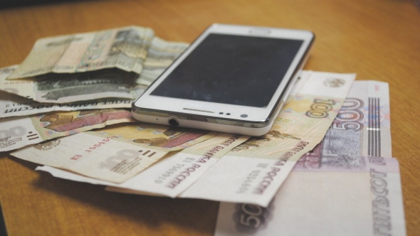В Якутии подростки украли деньги с помощью «мобильного банка» и купили мотоцикл