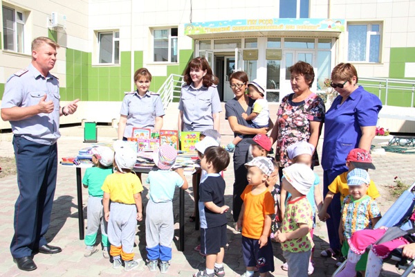 Сотрудники УФСИН провели детскую благотворительную акцию