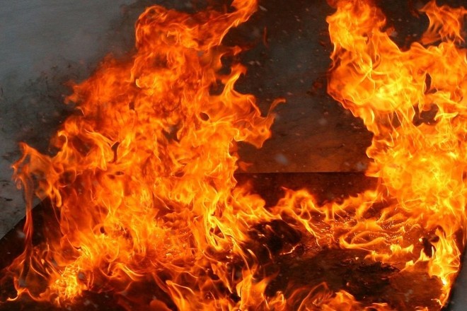 В селе Ытык-Кюель сгорел частный дом