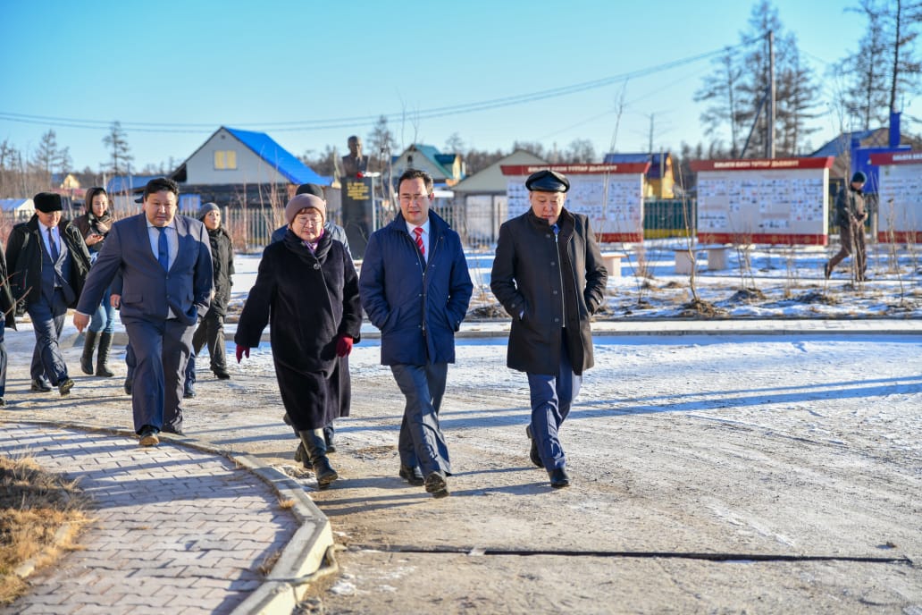 Верхневилюйский улус погода. Село Верхневилюйск Якутия. Ус хоьуун Верхневилюйск. Ус хоьуун Верхневилюйск стадион. Известные люди Верхневилюйского улуса.