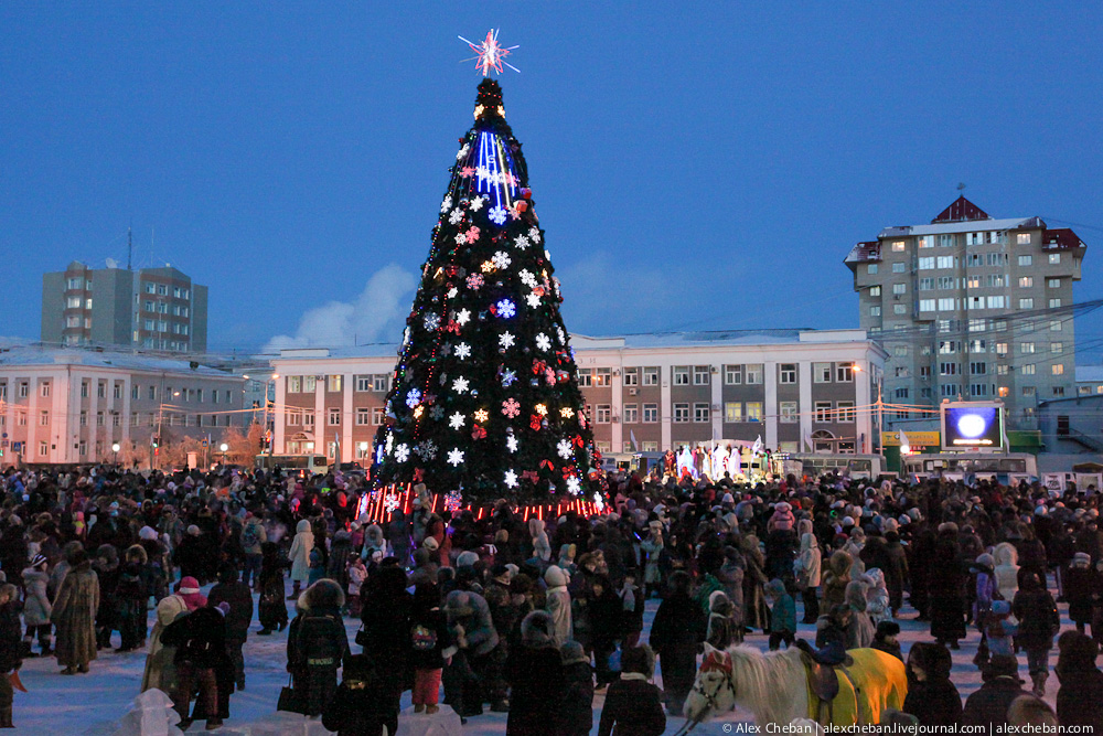 Площадь Орджоникидзе, 2012