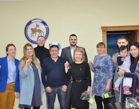 В Ленском районе восемь семей получили ключи от квартир