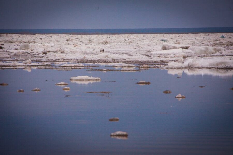 За сутки ледоход на реке Лене в Якутии продвинулся на 105 км