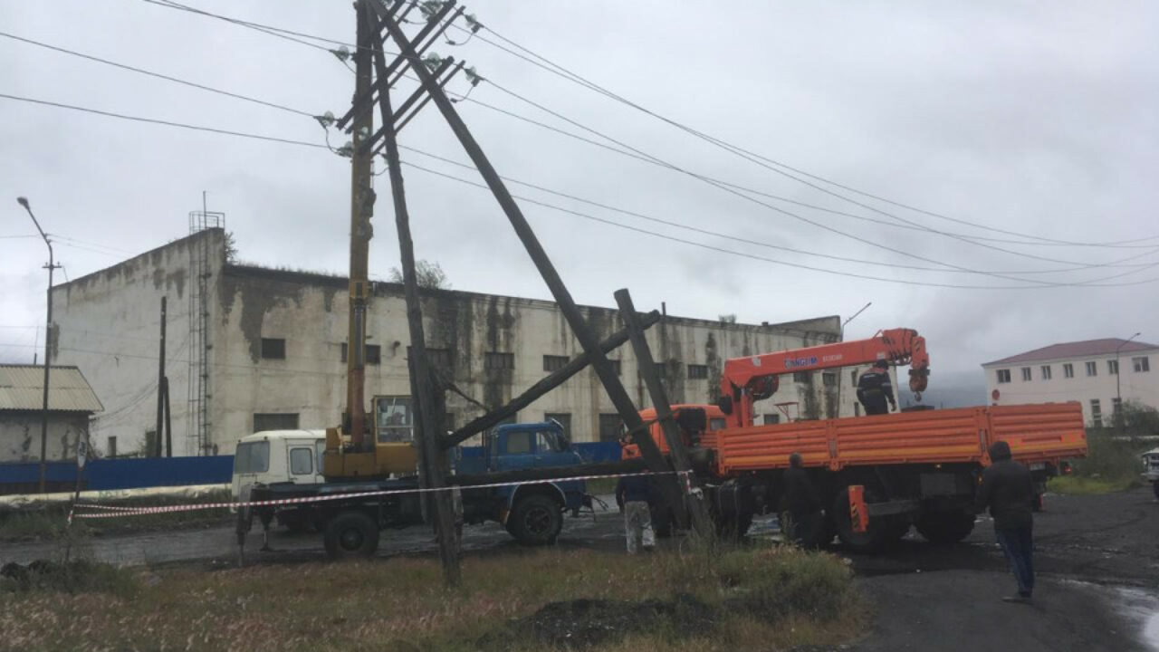 Энергетики восстановили электроснабжение в поселке Усть-Нера Оймяконского  района — ЯСИА