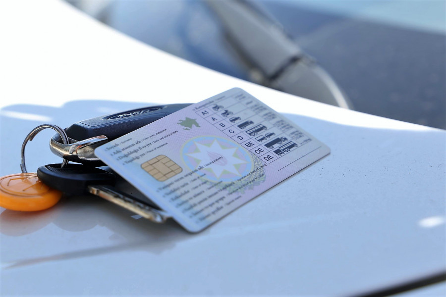 Действие водительских удостоверений продлят на три года