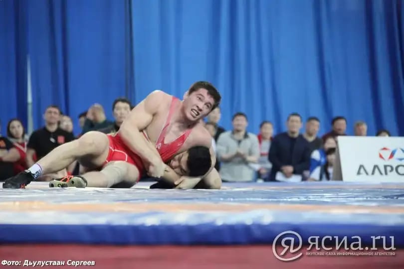 Одни из лидеров сборной Якутии по вольной борьбе отправятся на международный турнир в Дагестан