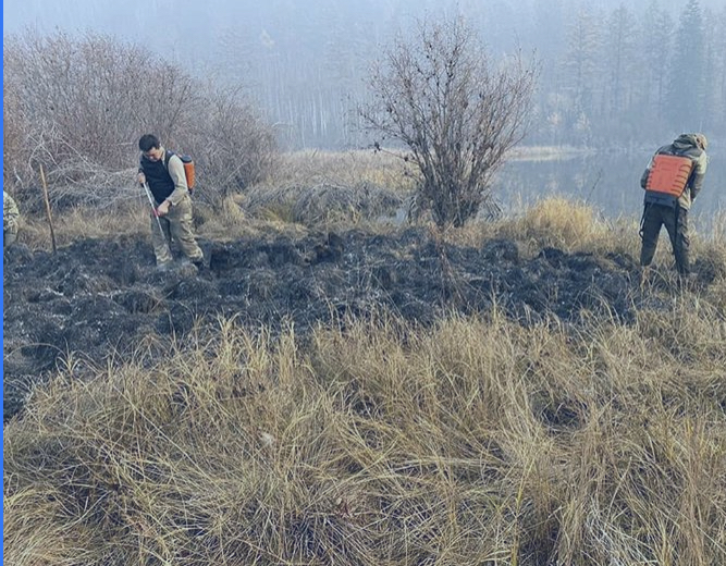В Чурапчинском улусе Якутии тушат лесной пожар площадью в 22 гектара