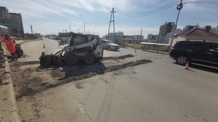 В Якутске ведется ямочный ремонт улиц и внутриквартальных проездов