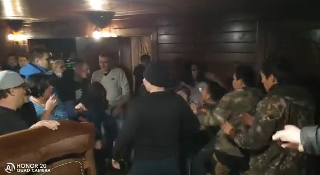 Полиция проводит проверку по драке в одном из кафе Вилюйского района Якутии