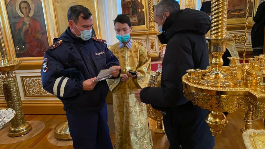 В Якутии прошел молебен по погибшим в ДТП