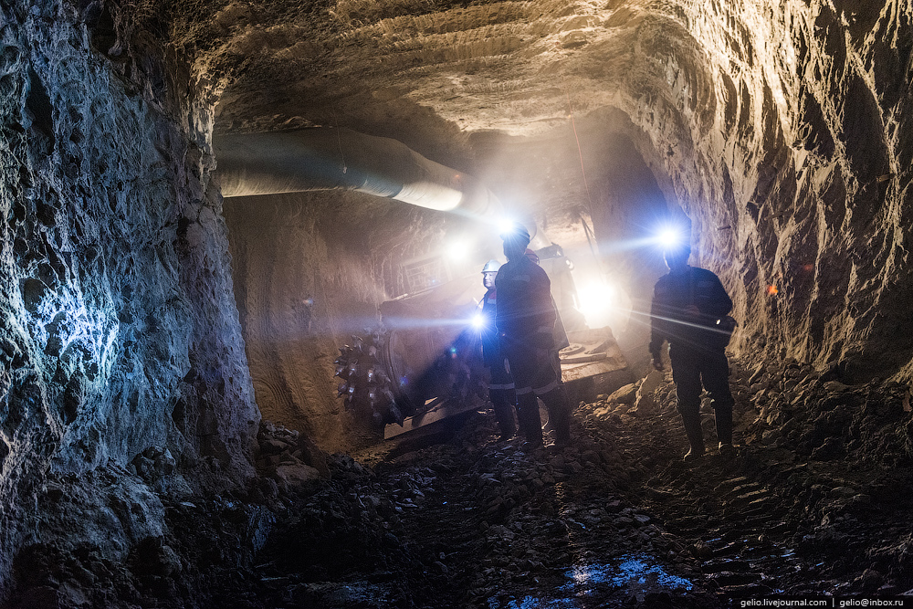При обрушении породы на руднике «ДУЭТ» в Усть-Майском районе Якутии погиб рабочий