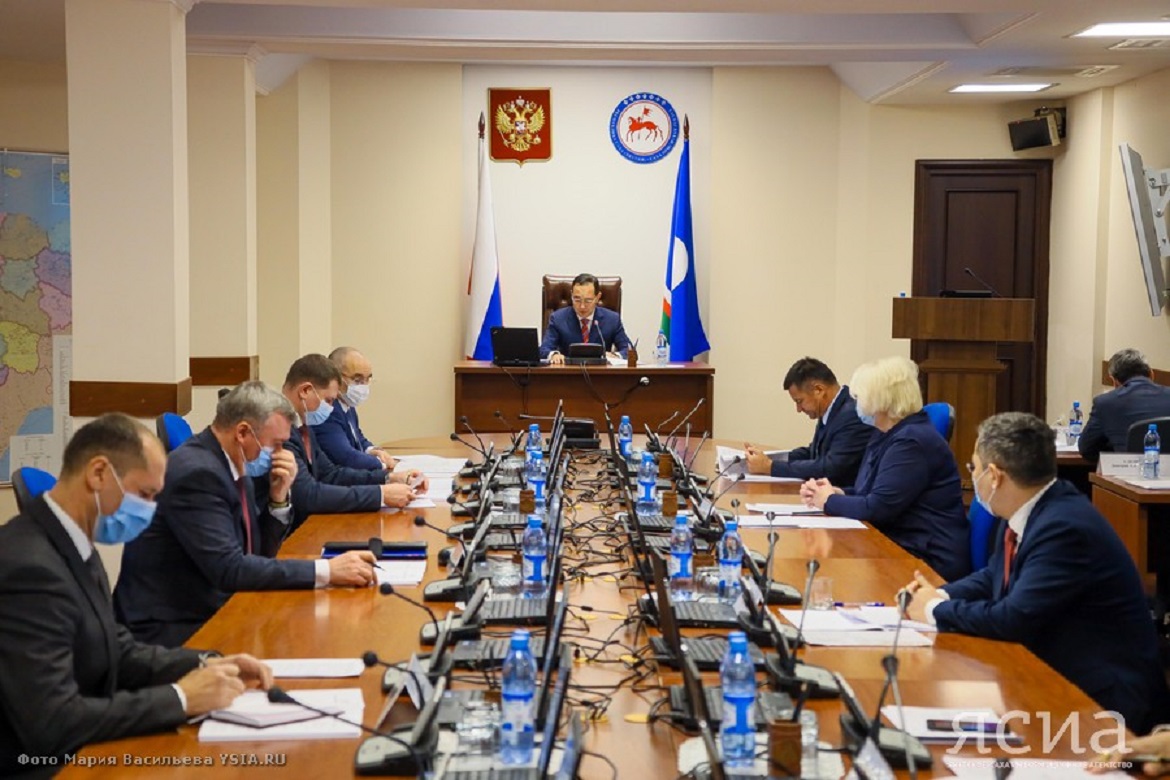 Глава Якутии провел заседание антитеррористической комиссии
