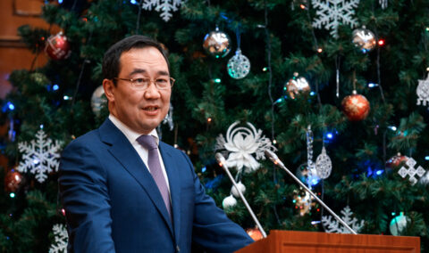 Глава Якутии Айсен Николаев поздравляет с Новым годом и Рождеством
