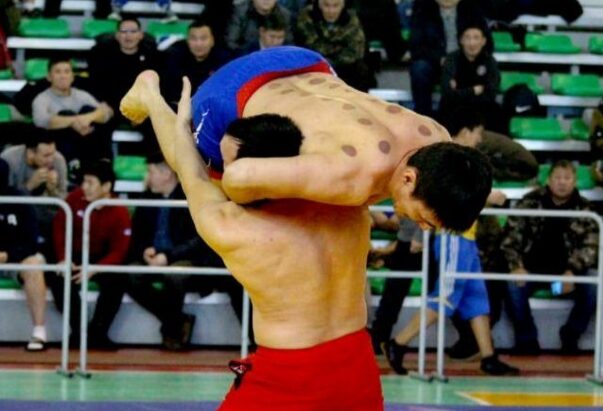 В Якутии прошли соревнования по вольной борьбе между наслегами Чурапчинского улуса