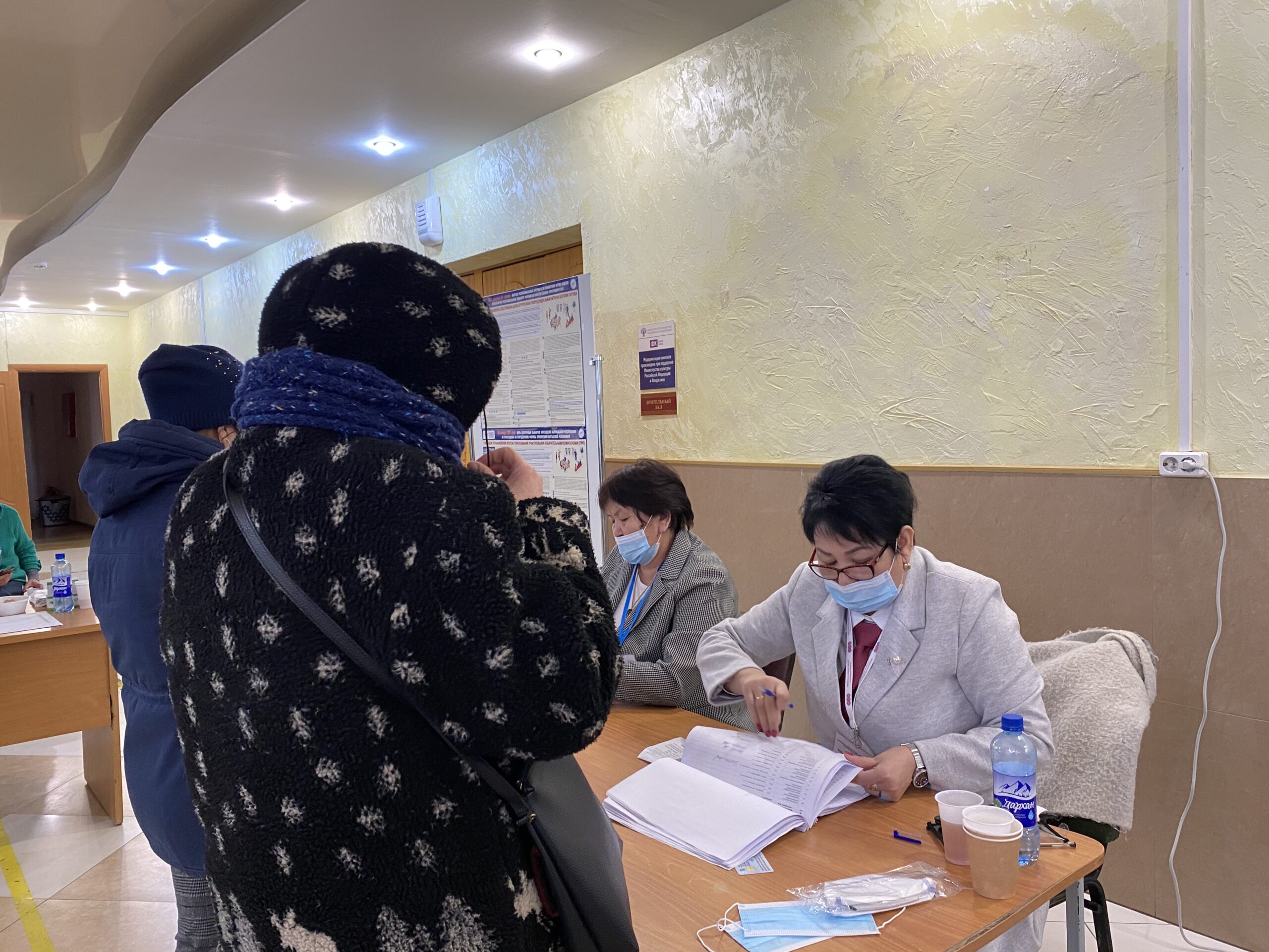 В Якутске организовали работу избирательного участка для граждан Киргизии