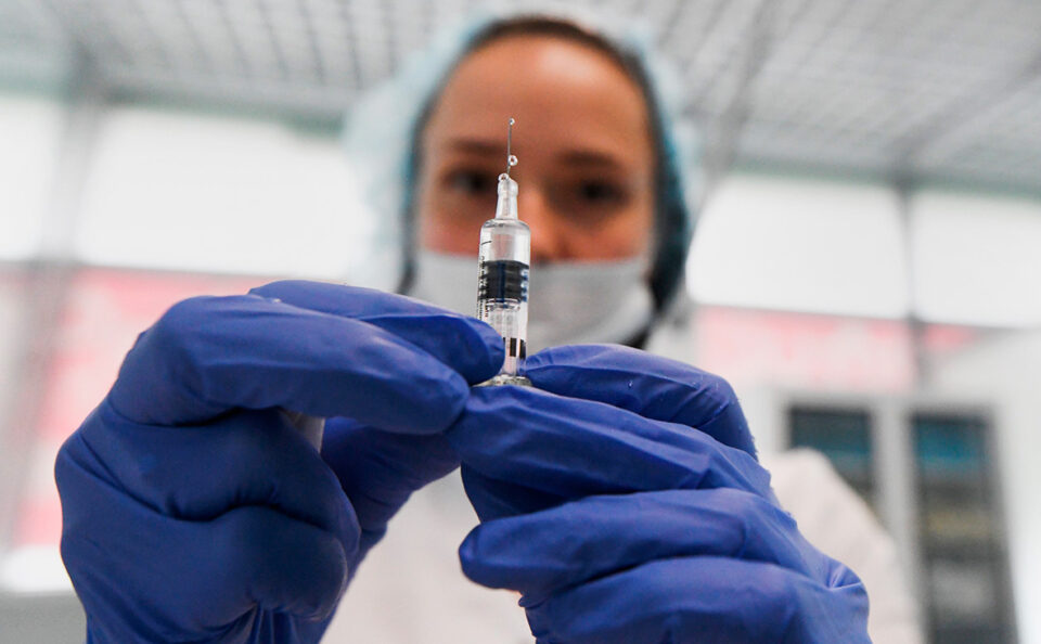 Якутия получила новую партию вакцины от COVID-19 в количестве 30 600 доз