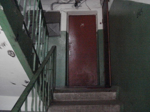 В Якутске мужчина сдал квартиру в аренду, взяв предоплату, и не впустил квартиранта