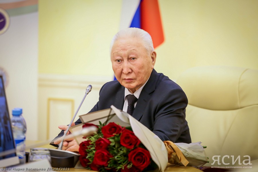 В Якутии поздравили видного государственного и общественного деятеля Матвея Мучина с 80-летний юбилеем