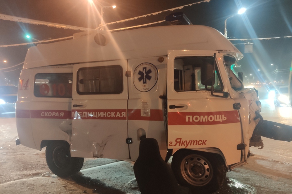 фото УАЗ ДТП со скорой Якутск 09.02.21П