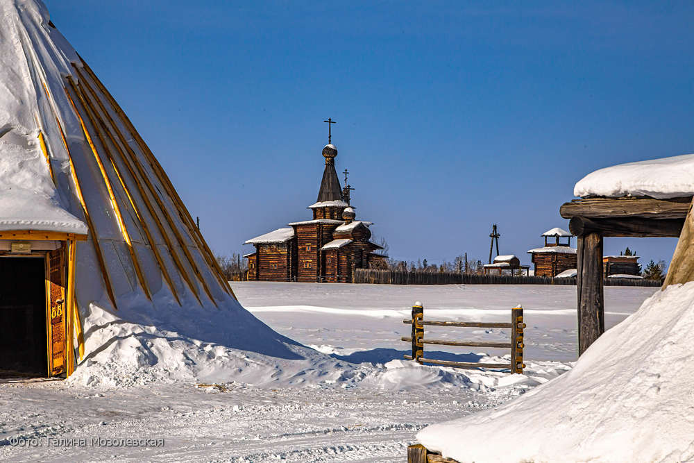 Музей посвящен землепроходцам, основавшим якутский острог и деревянному зодчеству Якутии.