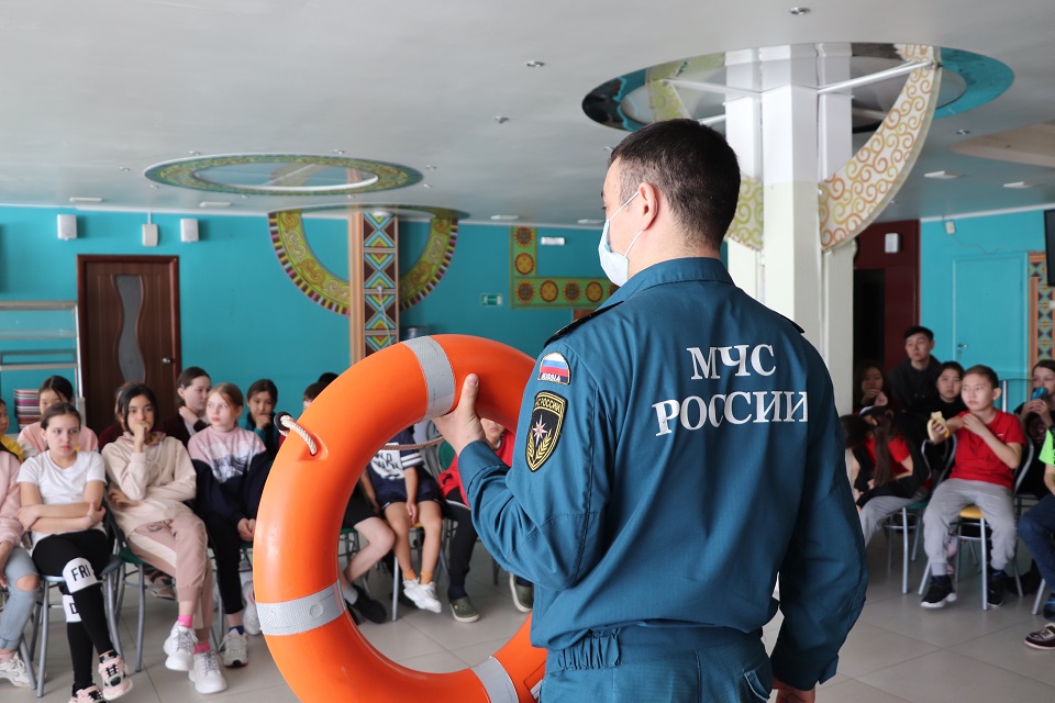 В Якутии юных инспекторов движения познакомили с правилами безопасного поведения на водных объектах