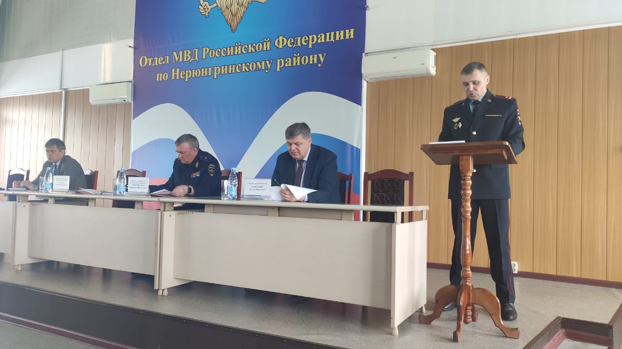 Министр МВД по Якутии проинспектировал работу отделов в двух районах республики