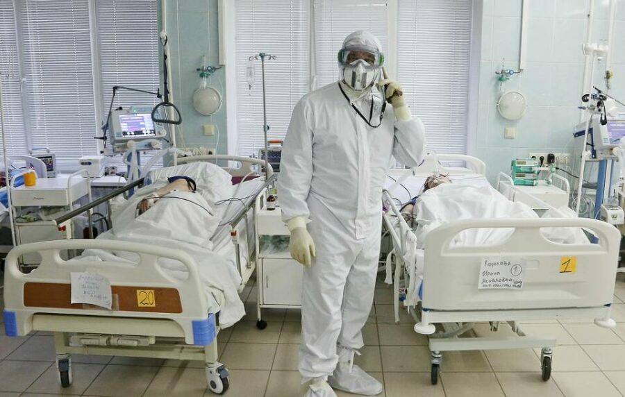 В России снова антирекорд суточной смертности пациентов с COVID-19