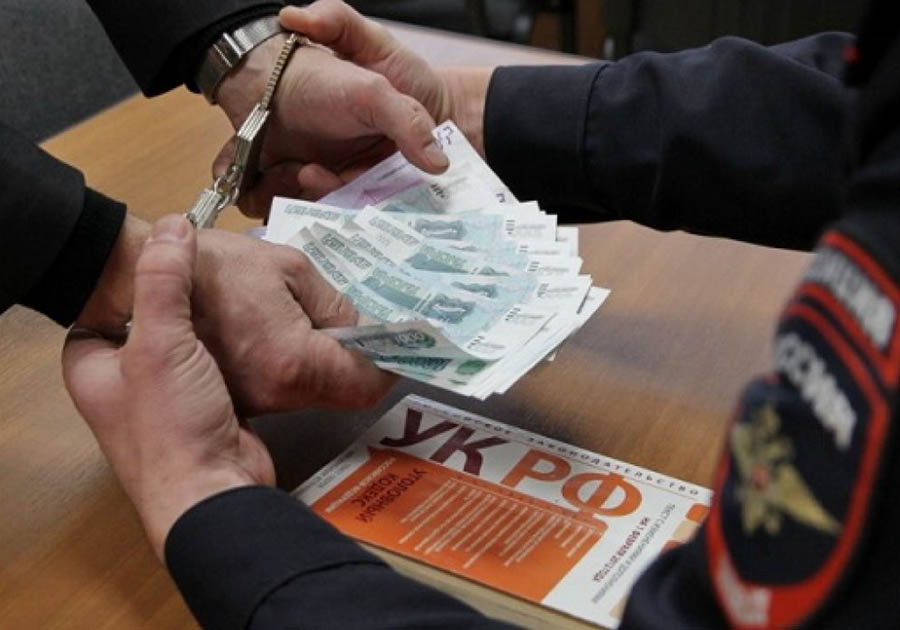 В Якутске иностранец пытался дать взятку участковому