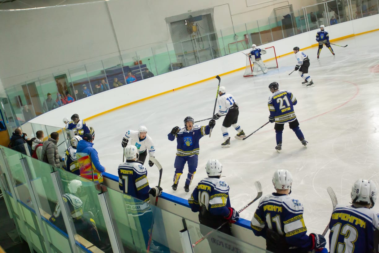 Энергетики ДРСК в составе хоккейной сборной стали серебряными призерами чемпионата Якутии