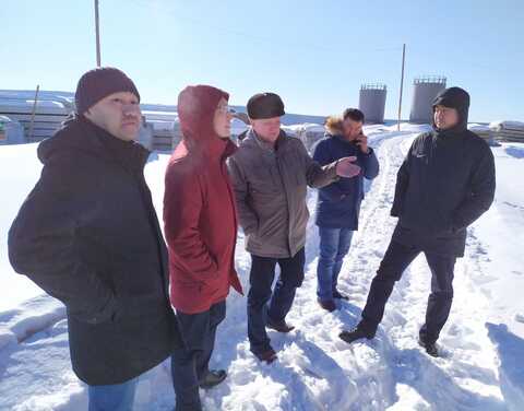 Министр строительства Якутии проинспектировал стройки в Ленском районе