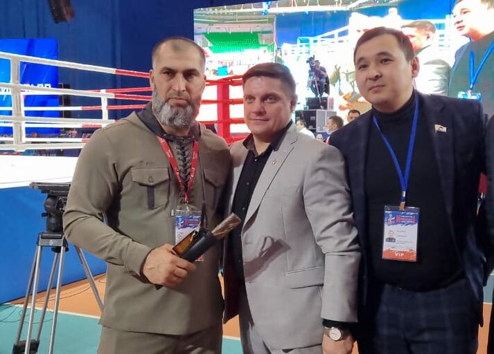 Помощник главы Чеченской Республики Лечи Курбанов встретил день рождения в 