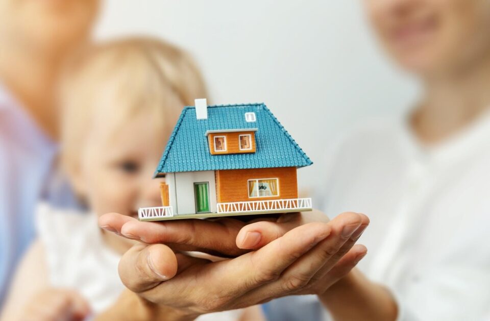 Минстрой предлагает включить в программу льготной ипотеки строительство индивидуального жилья